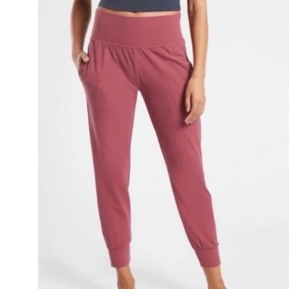 Athleta Salutation Jogger Powervita Victorian Berry Size XS - Picture 1 of 11